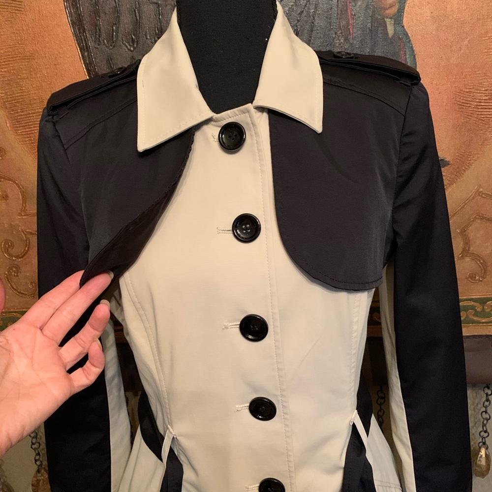 Trench coat by Bebe - Picture 12 of 16